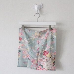 NWT HANDMADE Floral 16” x 16” Scarf #16 L985